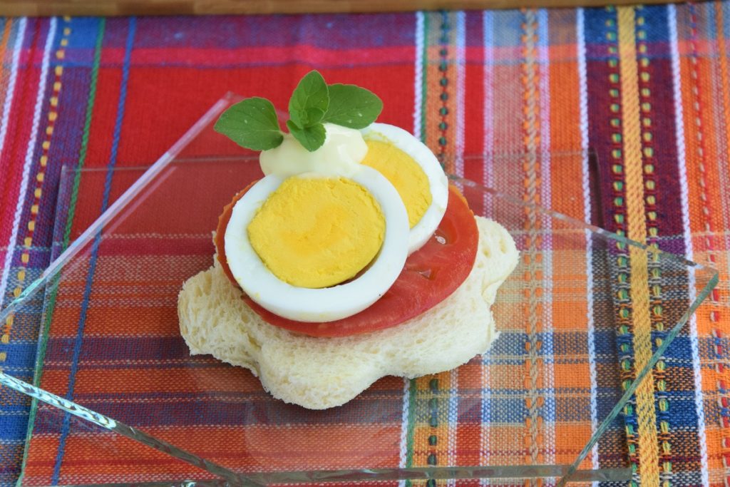 Il mio Tomato, Eggs and Mayonnaise Open Sandwich per Il Club del 27